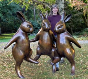 Read more about the article Georgia Gerber – Meet The Sculptor